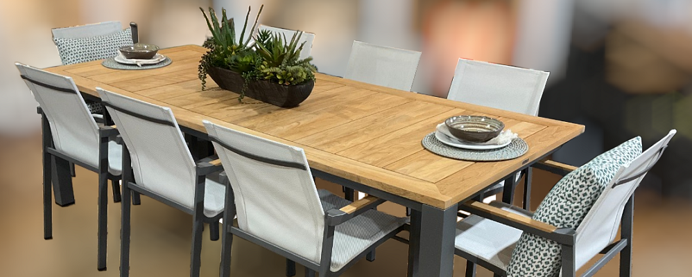 Q-works cube dining